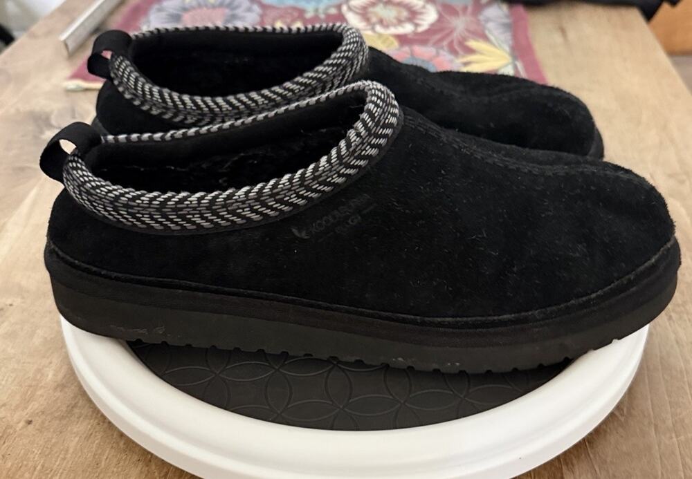 Koolaburra by UGG Women's Size 10 Suede Slippers Burree Black Sherpa Lined